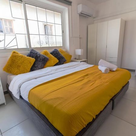 Jana'S 2-Br Apartment In Larnaca Exterior photo