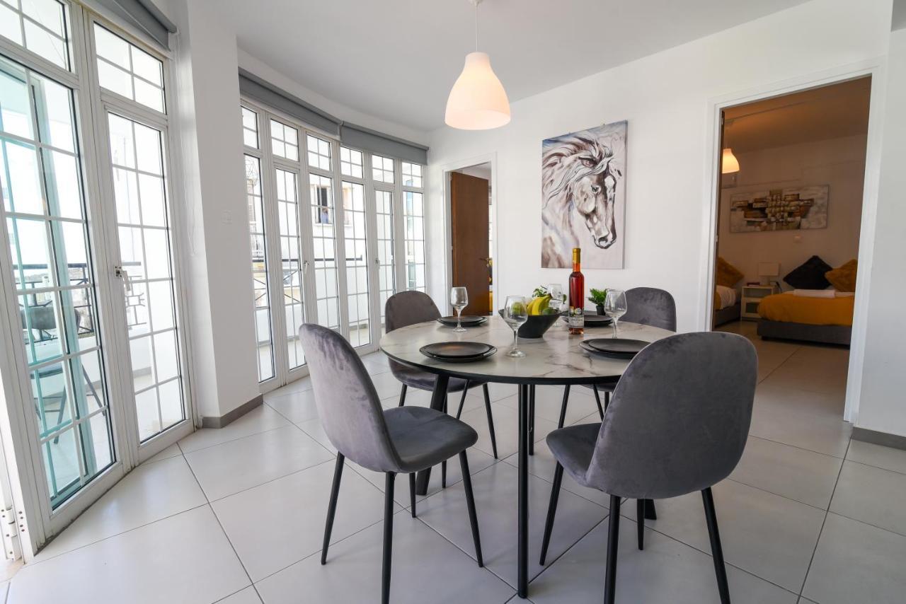 Jana'S 2-Br Apartment In Larnaca Exterior photo