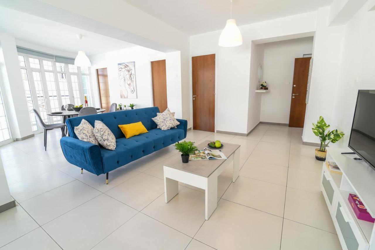 Jana'S 2-Br Apartment In Larnaca Exterior photo